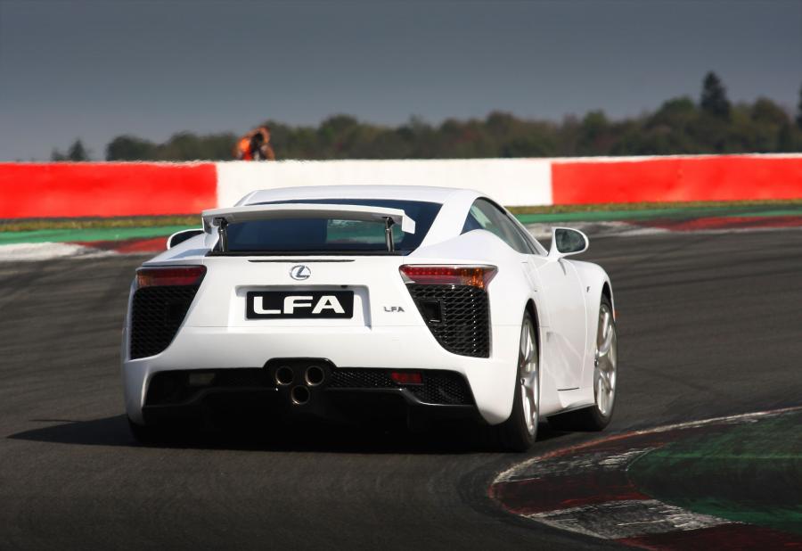  Lexus LF-A 2010 года  (фото 143 из 213)